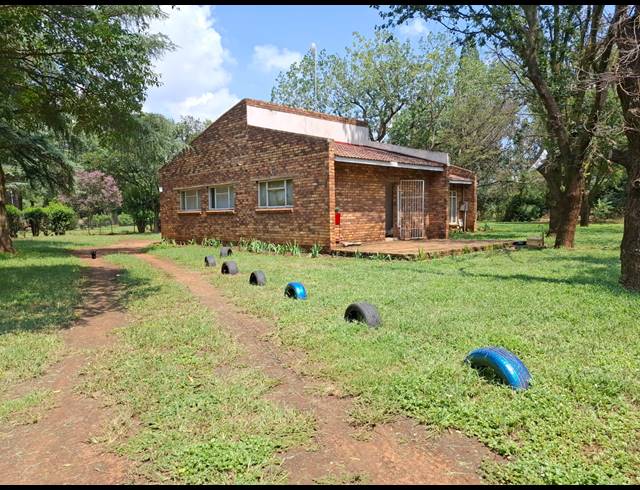 4 BEDROOM HOUSE FOR SALE IN UNITAS PARK
